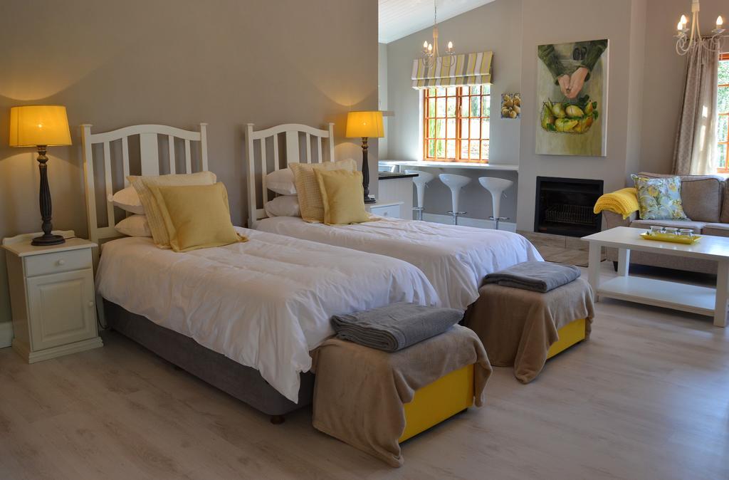 By The Way Guesthouse Clarens Habitación foto