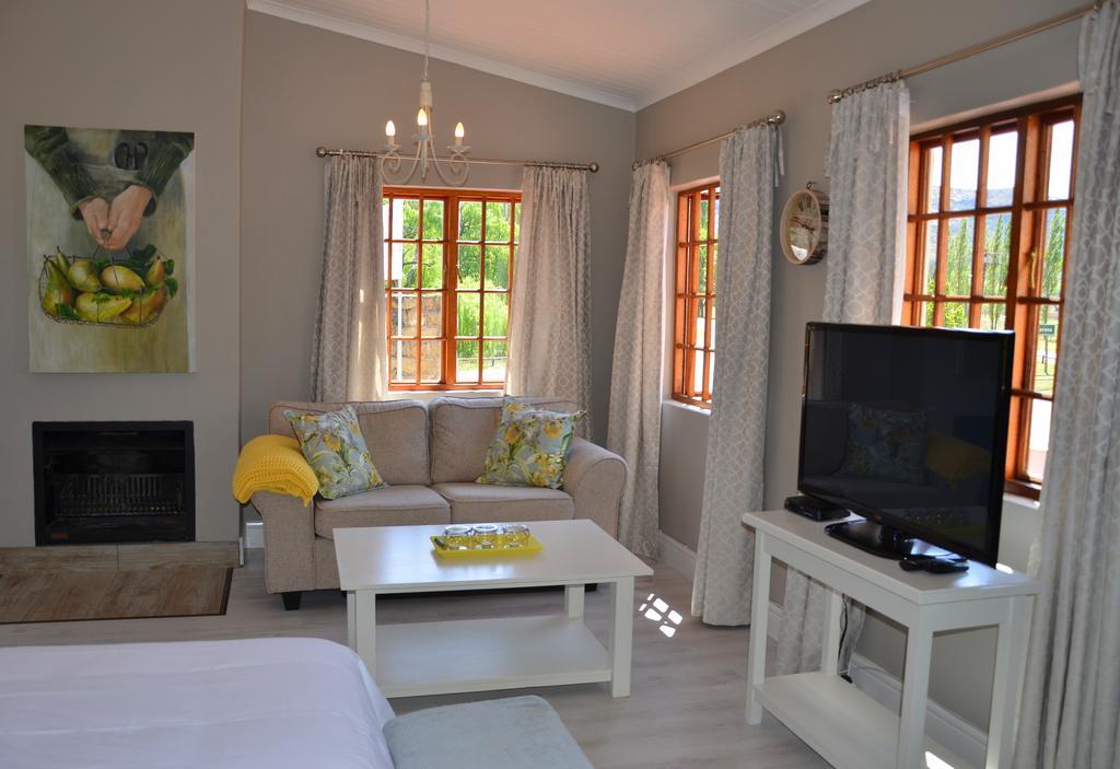 By The Way Guesthouse Clarens Habitación foto
