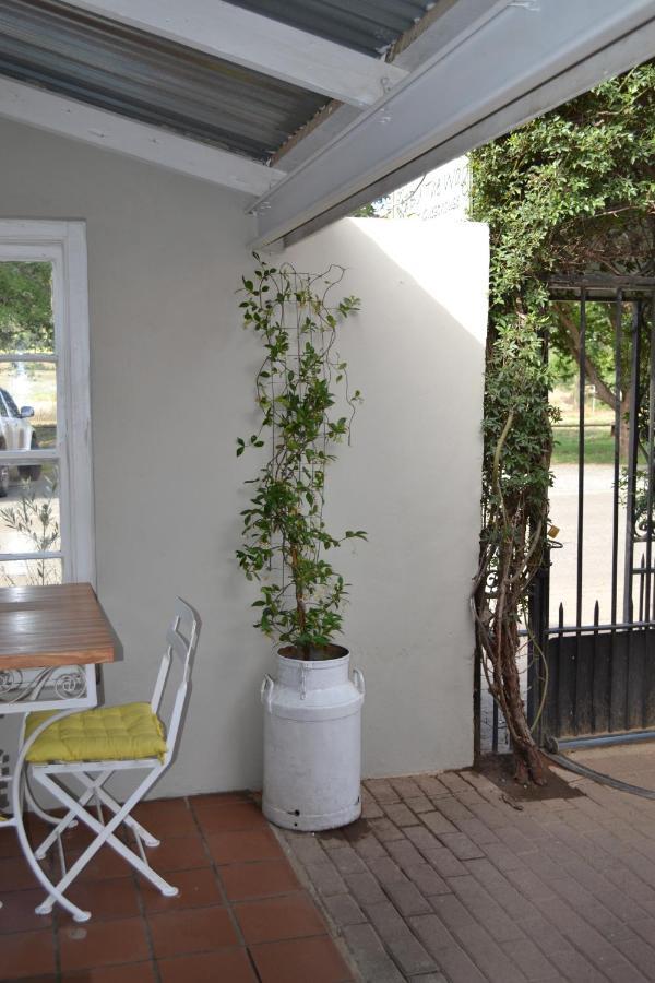 By The Way Guesthouse Clarens Exterior foto